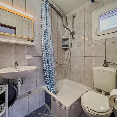 Santek 1 By Interhome *