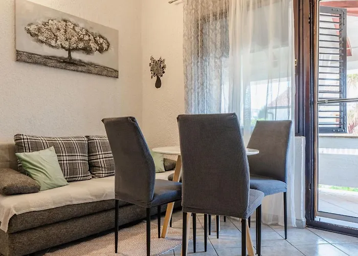 Santek 1 By Interhome Vir